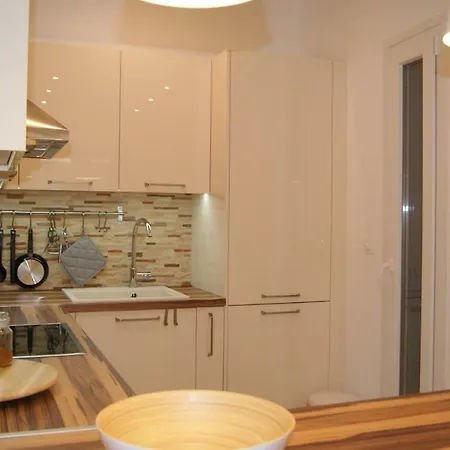 Sea-view Modern - 4 Guests - Kitchen *